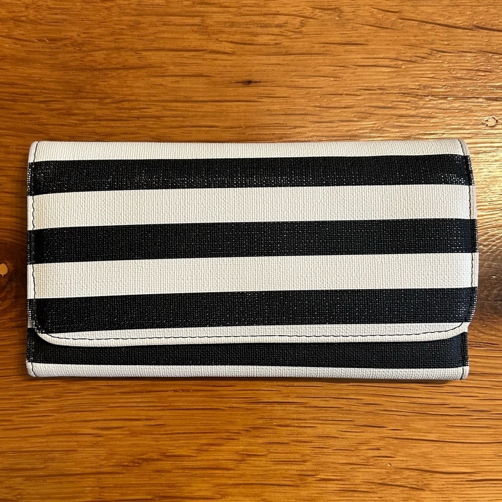 Kut From The Kloth Slim Long Trifold Ladies Wallet Black White‎ Striped